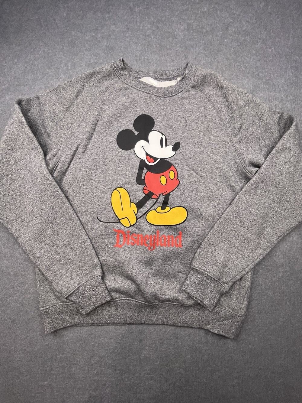 PERFECT Disney Disneyland Mickey Mouse Gray Raglan Crewneck Sweatshirt Adult M